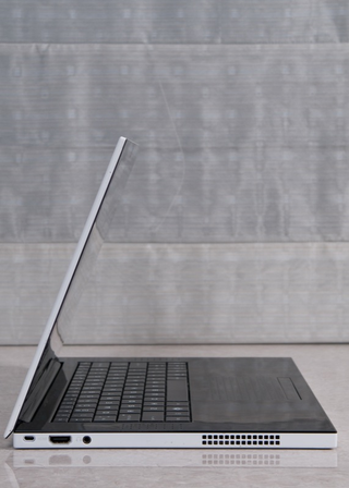Illustration for article titled Voodoo's Envy 133 Is Thinnest Notebook Alive; Based On Intel Metro Concept Laptop